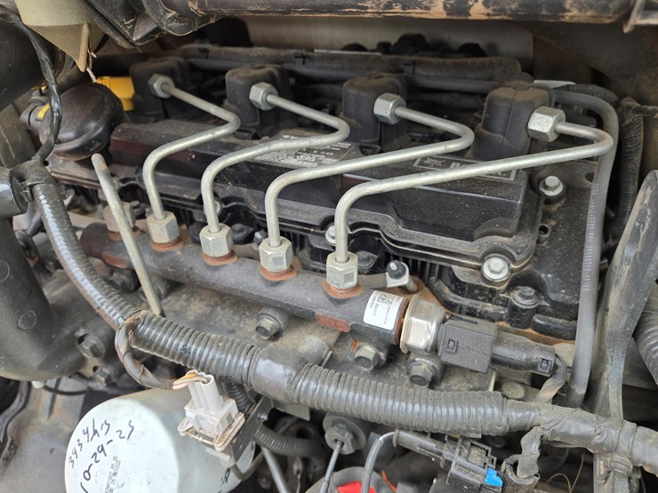 2017-bobcat-s570-image-41