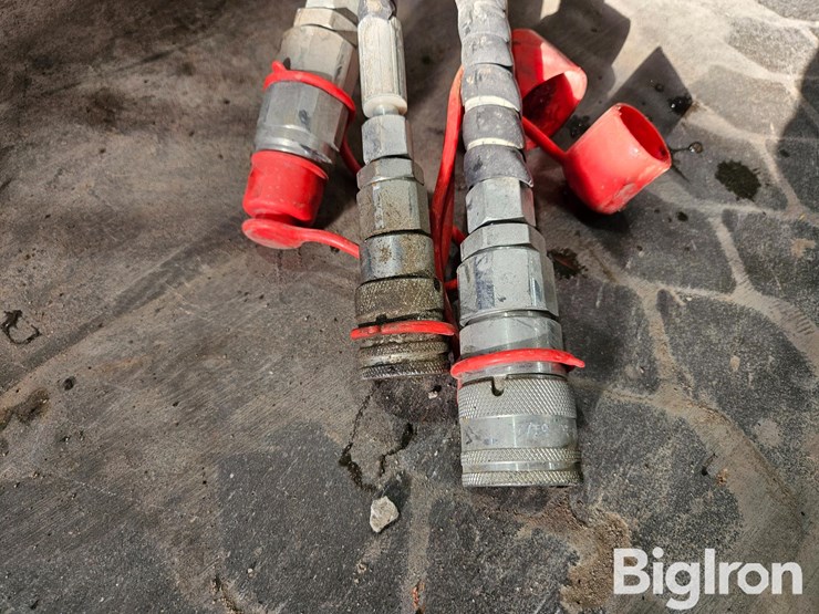 2025-massey-ferguson-730-image-17