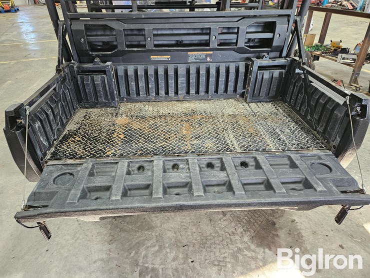 2022-massey-ferguson-730-image-13