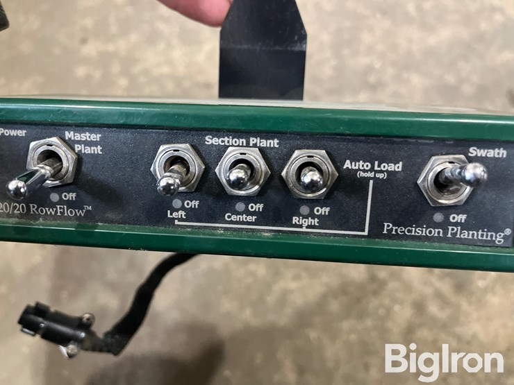 precision-planting-20/20-row-flow-image-11