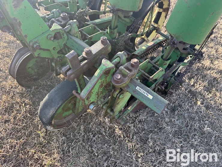 john-deere-24-image-9