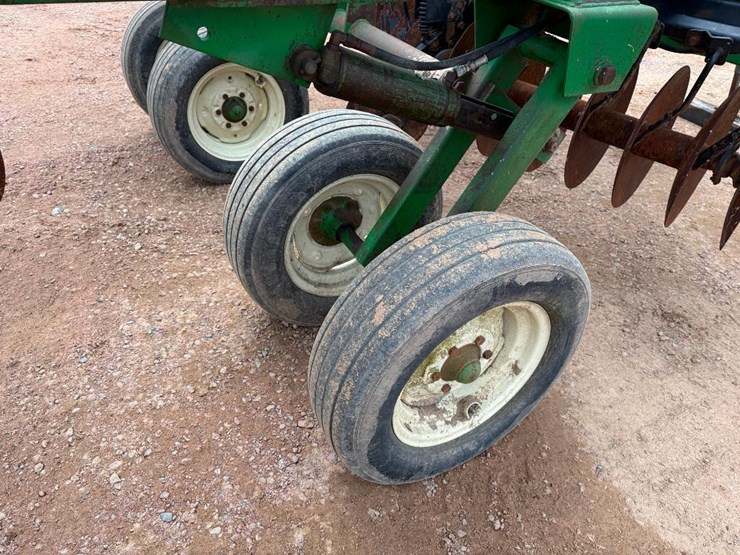 john-deere-630-image-24