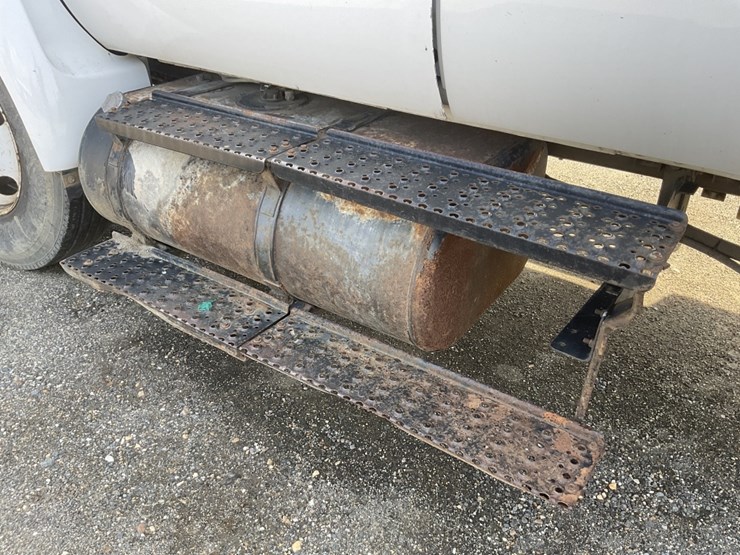 2011-ford-f650xl-image-7