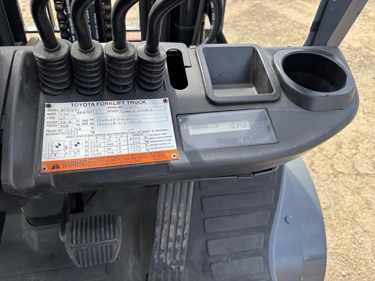 2013-toyota-8fgcu32-image-25