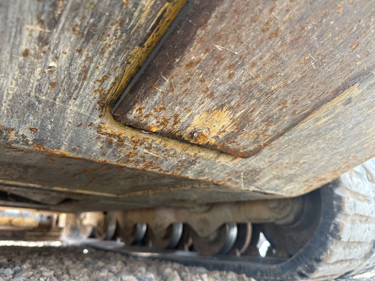 2019-caterpillar-239d-image-47