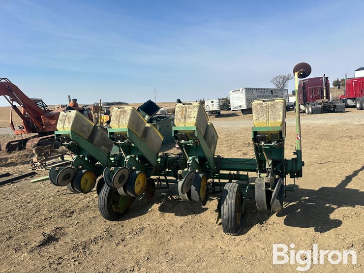 john-deere-7000-image-6