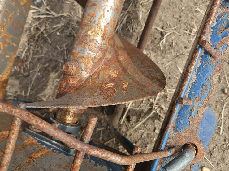 2014-harvest-international-t1042-image-11