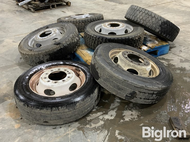 massey-ferguson-730-image-1