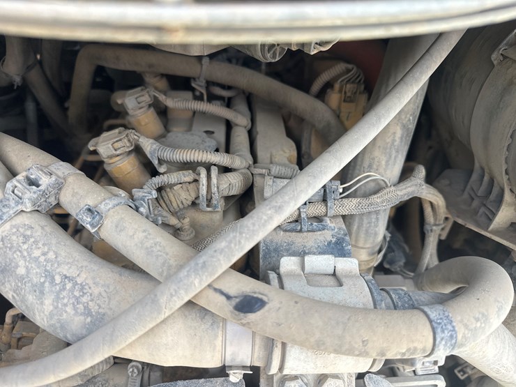 2019-caterpillar-239d-image-42