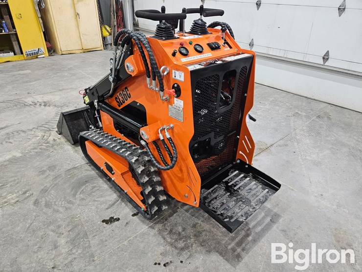 2025-massey-ferguson-730-image-7