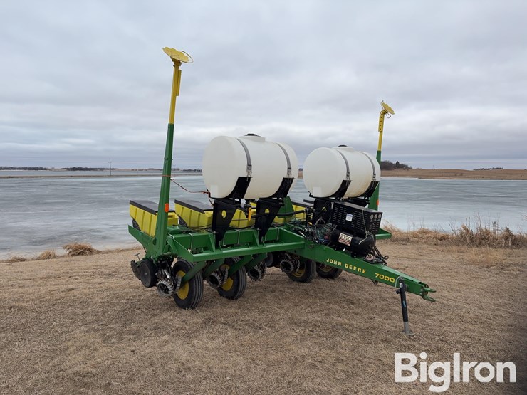 john-deere-7000-image-3