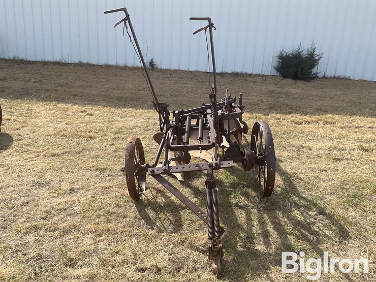 international-3-image-2