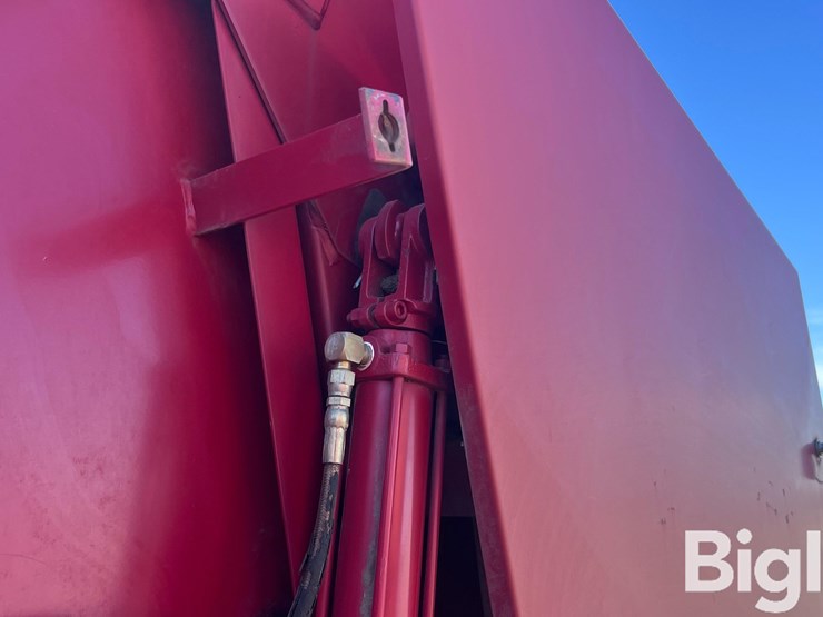 case-ih-8480-image-18