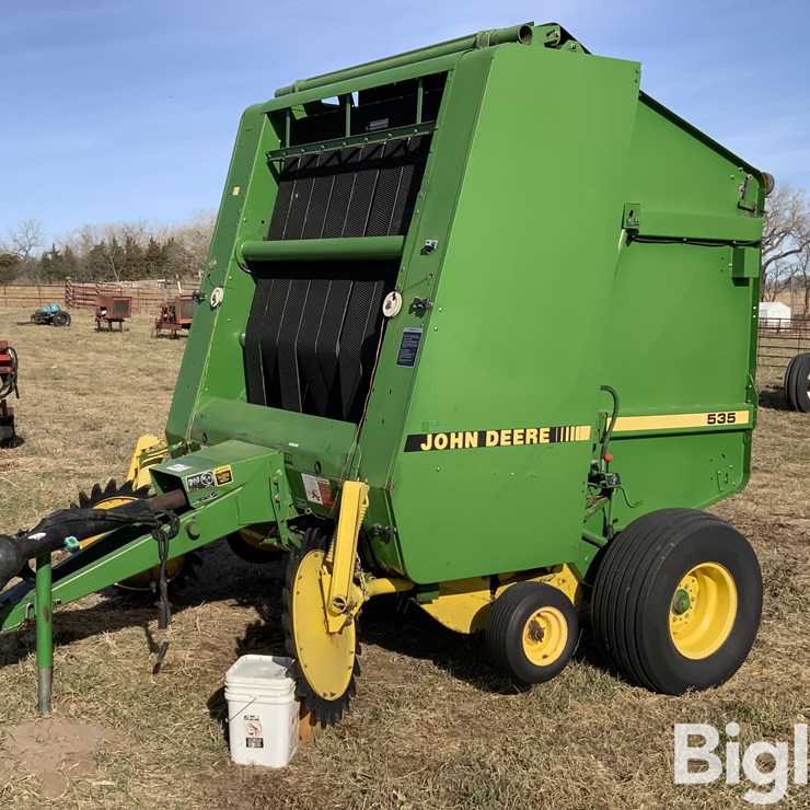 JOHN DEERE 535