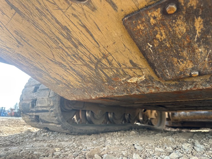 2017-caterpillar-239d-image-47