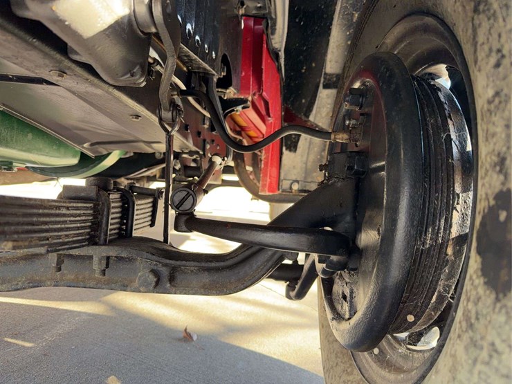 1937-international-d2-panel-truck-image-79