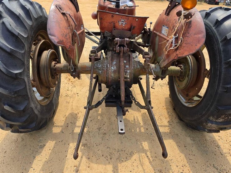 massey-ferguson-135-image-8