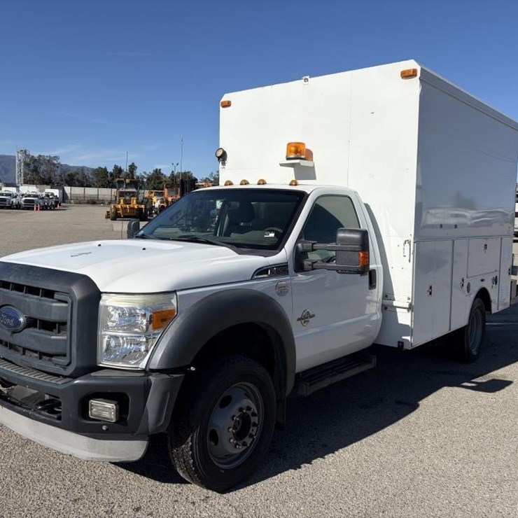 2012 FORD F550 XLT