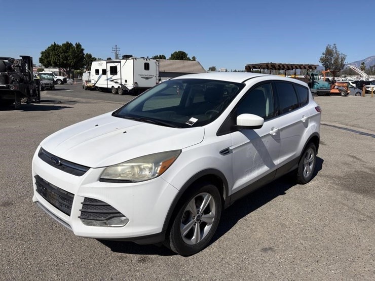 2014-ford-escape-se-image-1