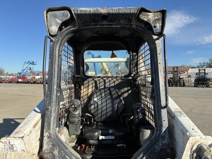 2017-bobcat-s570-image-12