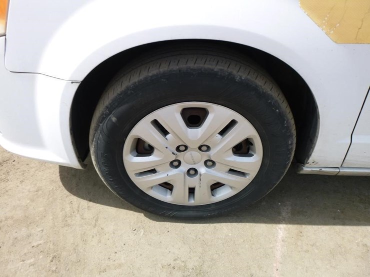 2014-dodge-grand-caravan-image-34