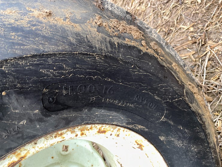 #105-•-case-1030-comfort-king-diesel-tractor-with-duals-image-45