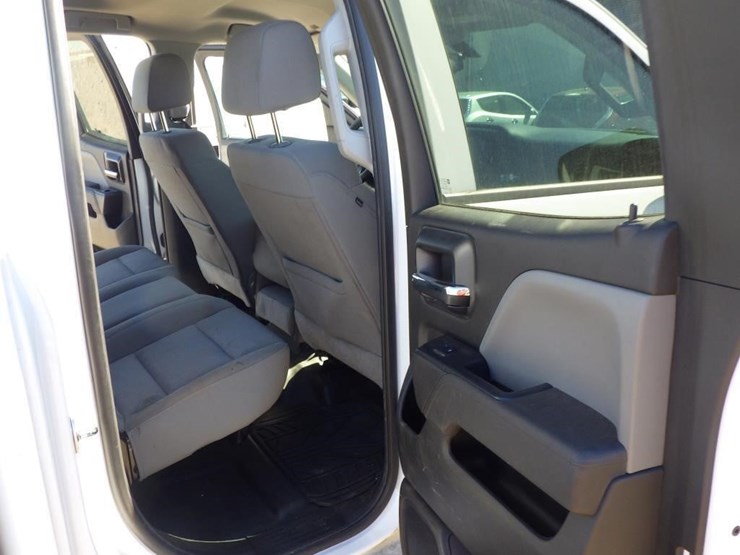 2017-chevrolet-1500-image-8