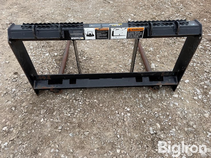 john-deere-worksite-pro-ab32-skidsteer-bale-spear-image-9