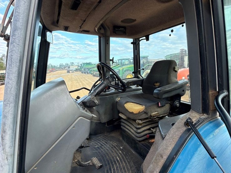 new-holland-8870-image-24