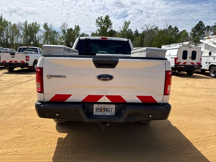 2017-ford-f150-xl-image-5