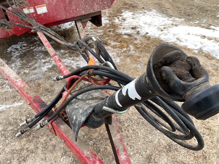 2020-new-holland-195-image-23