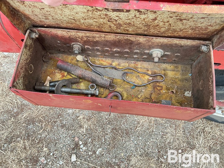 1951-international-h-image-14