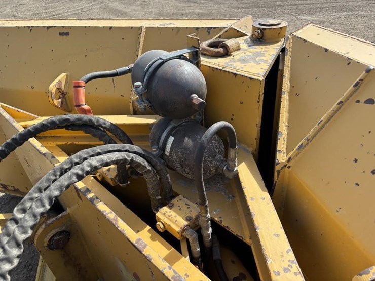 2006-caterpillar-143h-image-20