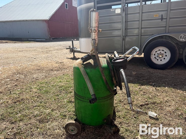 diamond-selection-5265-portable-oil-dispensing-system-image-8