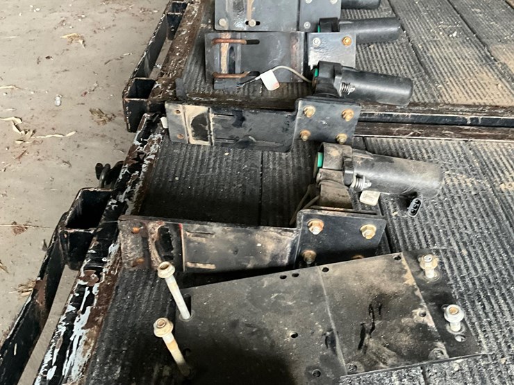 case-ih-ultra-glide-boom-height-system-image-13