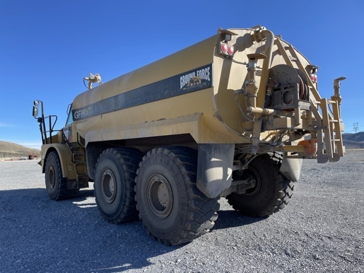 2013-caterpillar-740b-image-3