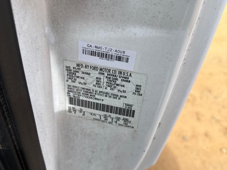 2002-ford-f150-xl-image-11