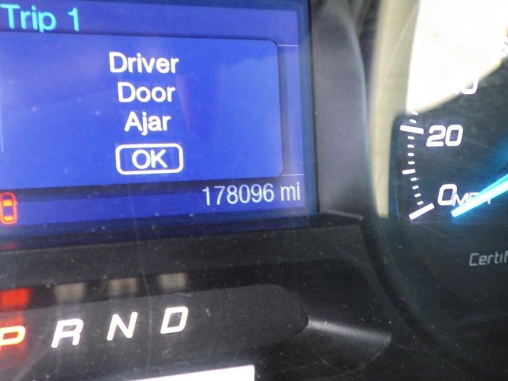 2013-ford-explorer-image-15