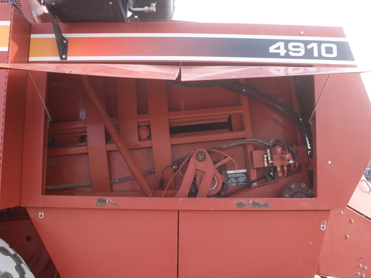 hesston-4910-image-77