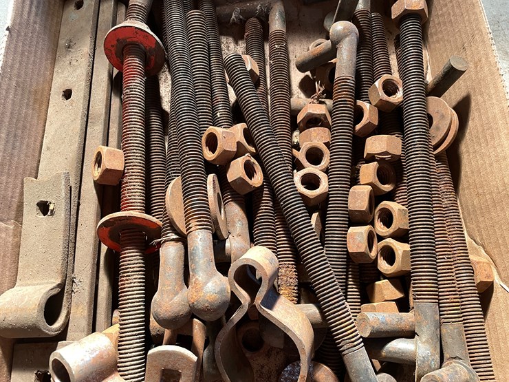 #2546-•-metal-gate-pins-and-hardware-image-6