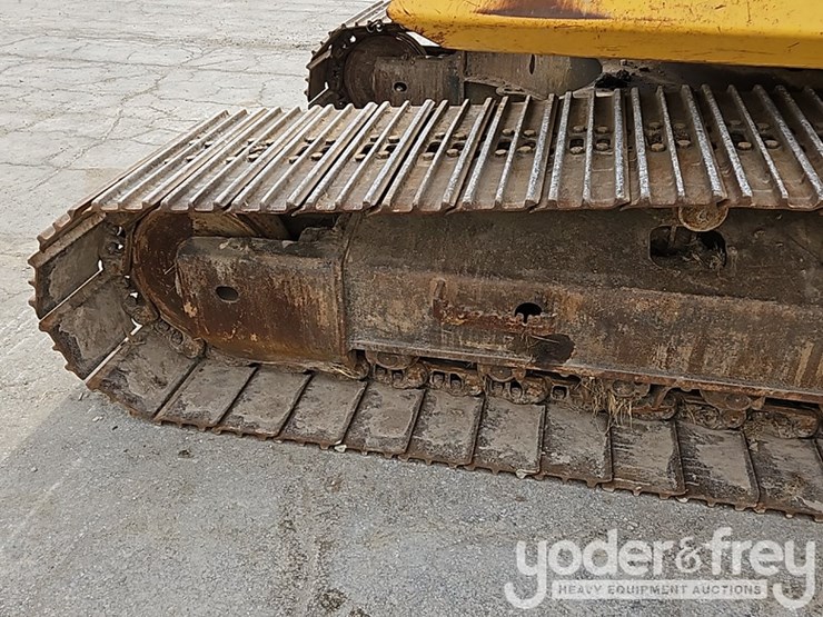 2016-komatsu-pc210-lc-11-image-20