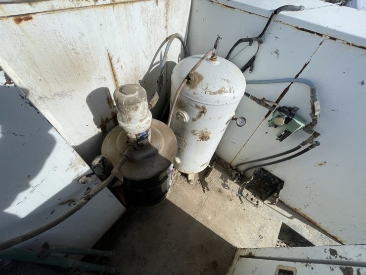 2008-international-7500-t/a-fuel-&-lube-truck-image-20