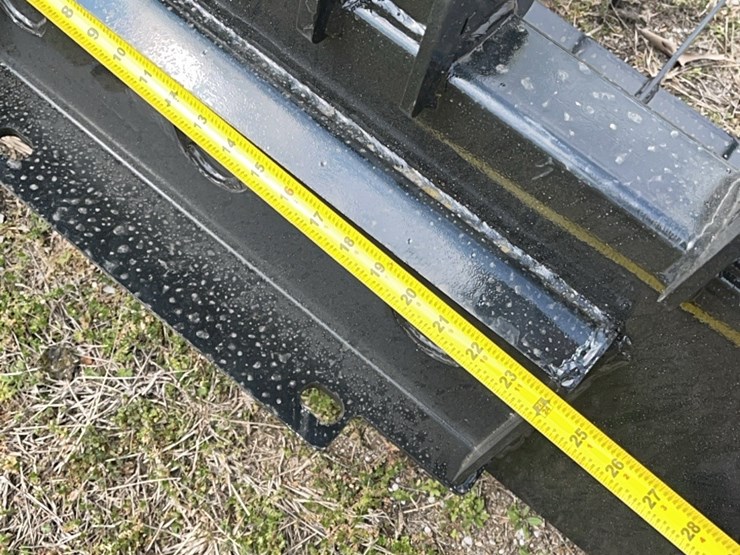 mini-skid-steer-grapple-image-4