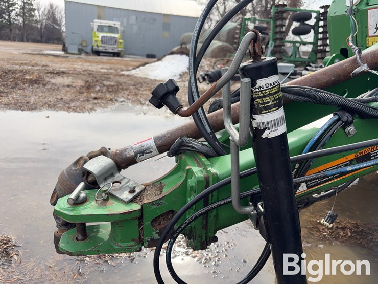 2019-john-deere-560r-image-9