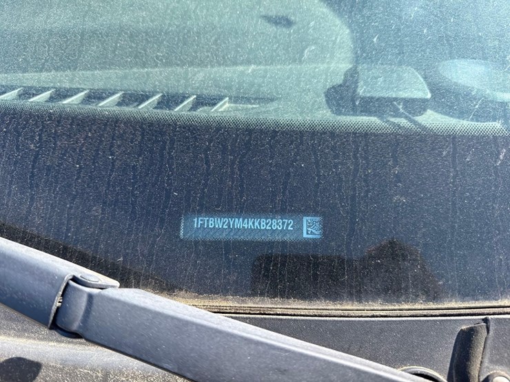 2019-ford-f350-image-24