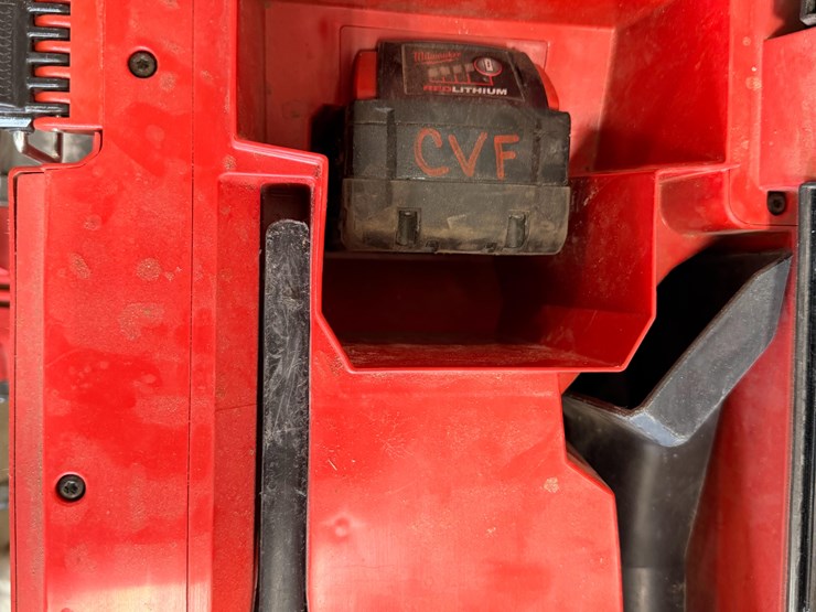 milwaukee-tools-&-batteries-image-14