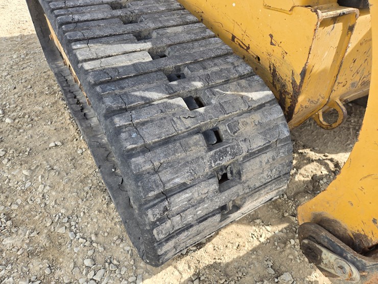 2019-caterpillar-259d3-image-56