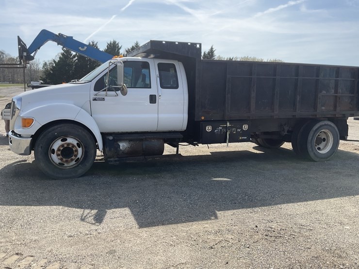 2011-ford-f650xl-image-1