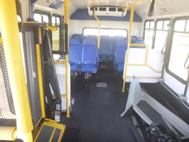 2014-ford-e450-image-7