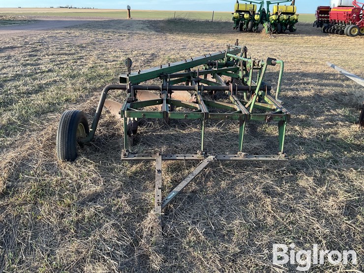 john-deere-6-image-2